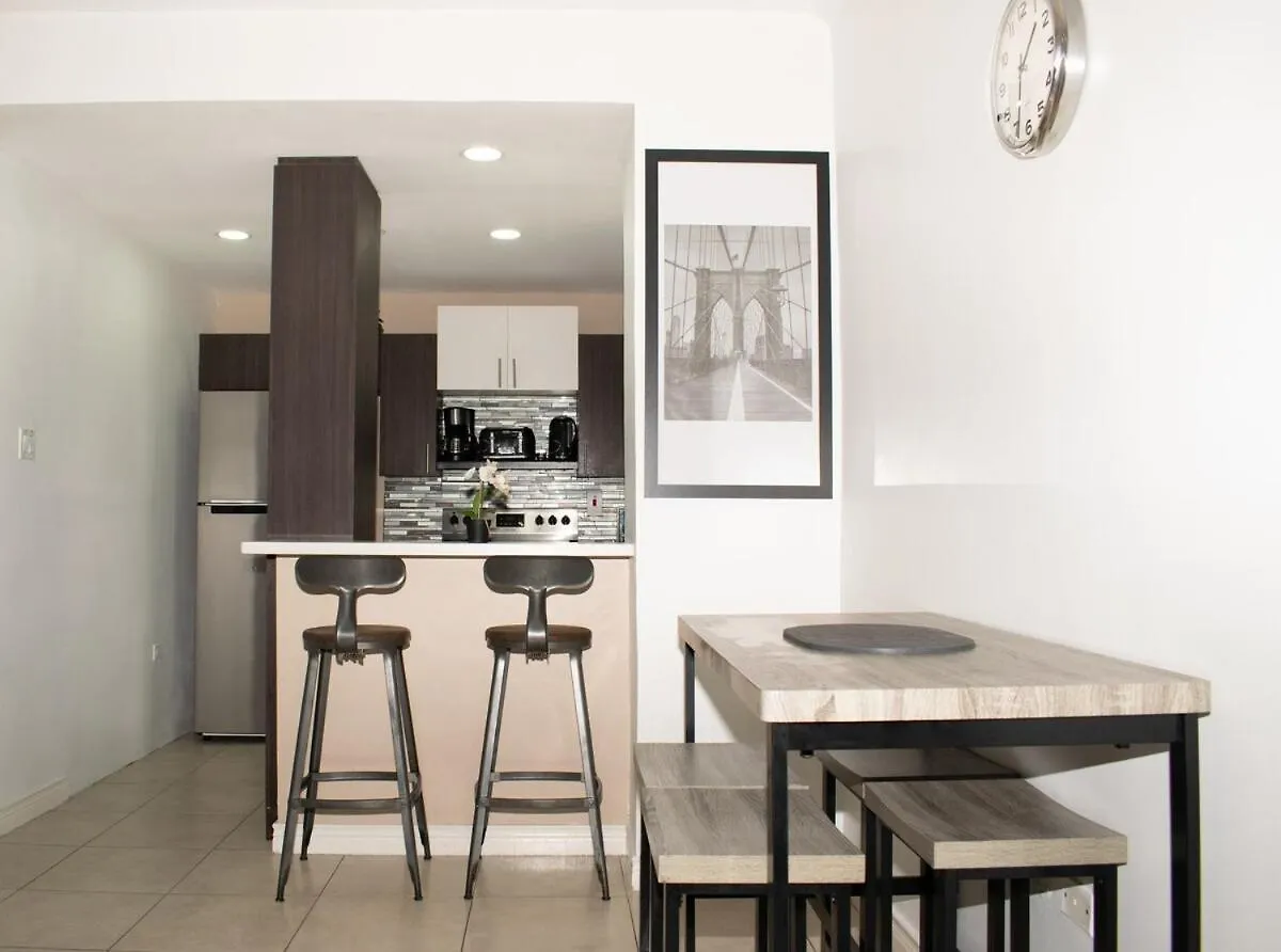 The Soul Of Kingston Chic 2Br Condo With Pool And Gym 0*,  Jamaica